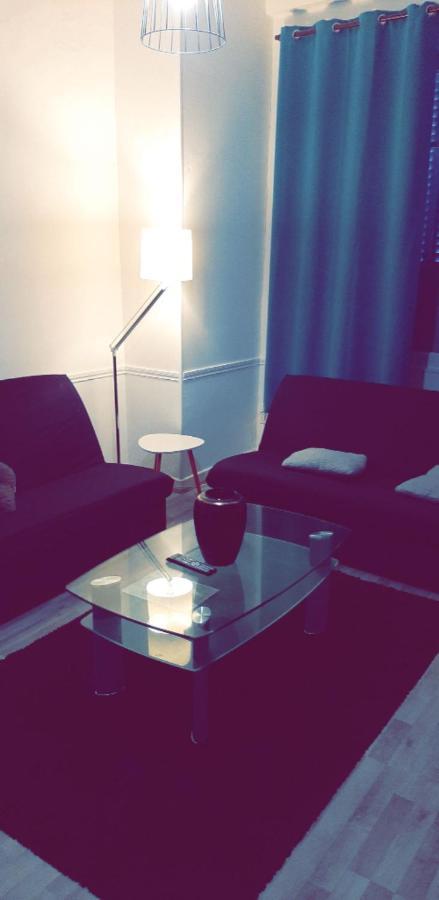 Appartement 48M2 Pour 6 Personnes Au Centre Ville Historique Avec Parking Gratuit Et Une Borne De Recharge Pour Voiture A 10 Metres Avallon Exterior foto